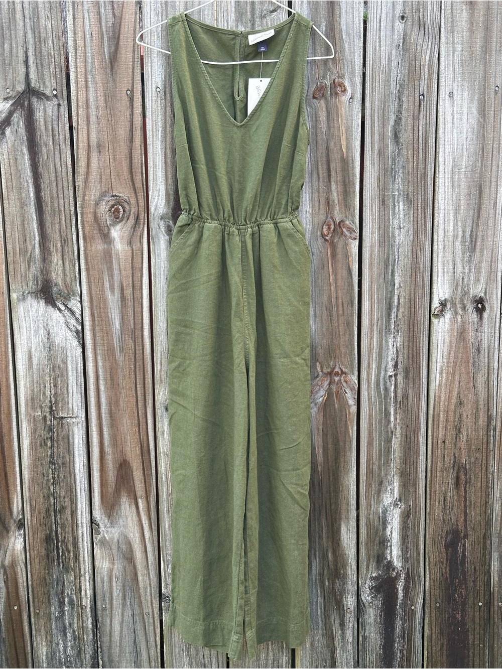 Sleeveless Olive Green Open back, Wide-Leg Jumpsuit